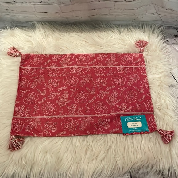 The Pioneer Woman Kitchen The Pioneer Woman Woven Rose Placemat